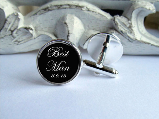 Groomsmen Gifts: Engraved Cufflinks