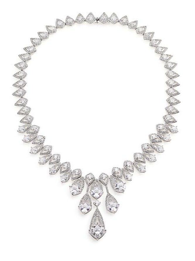 Wedding Accessories: Statement necklace